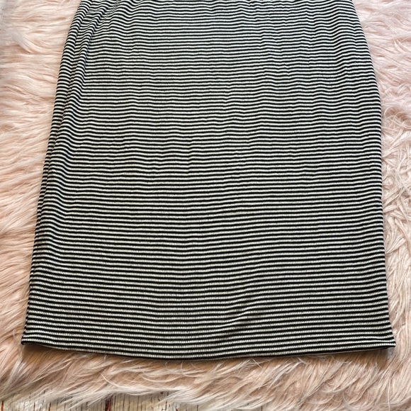 Athleta Encinitas Black White Stripe Ribbed Stretch Midi Skirt sz S - Picture 5 of 8